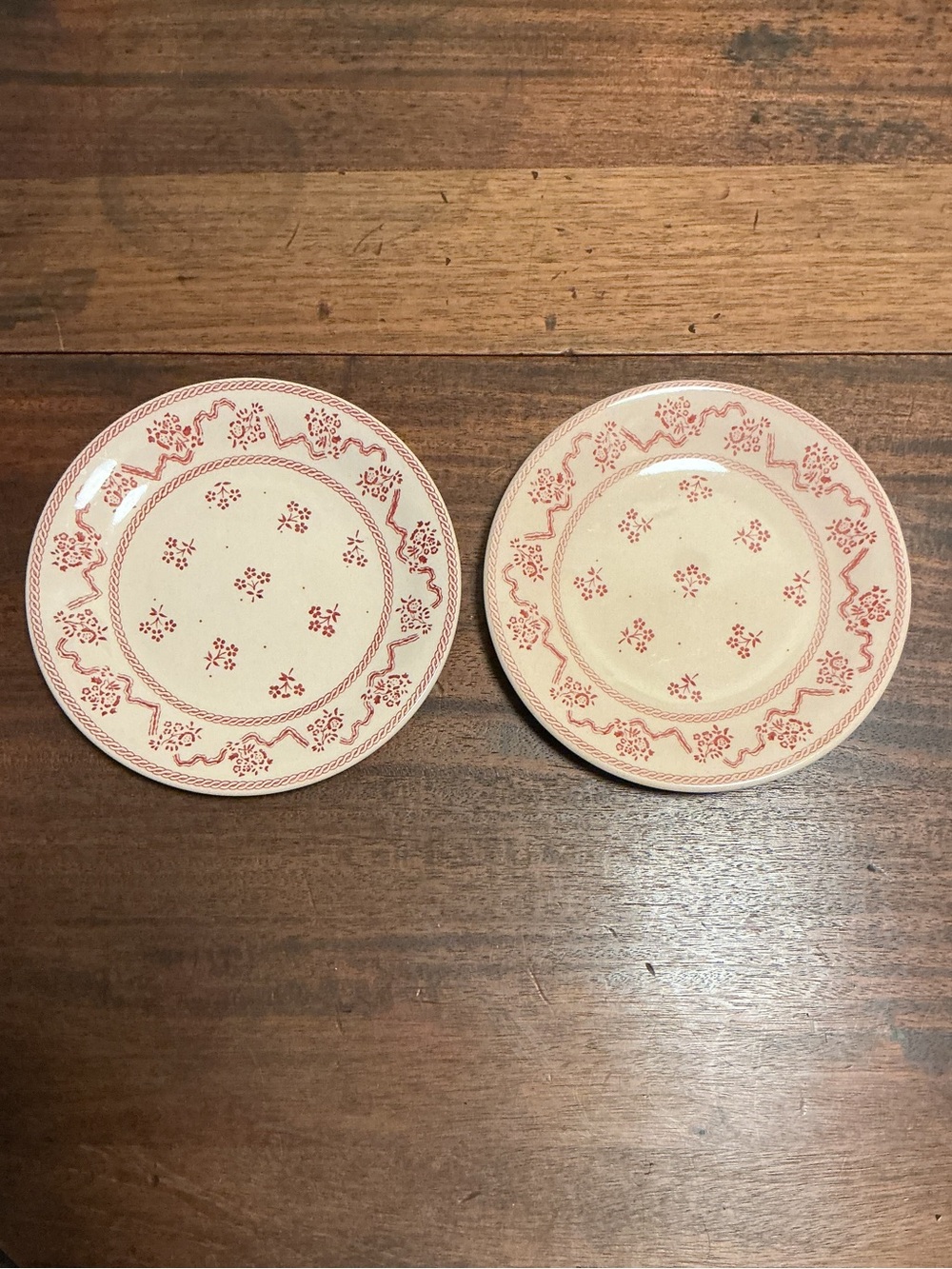 Johnson Brothers Laura Ashley Petite Fleur Bread Plates Set of 2 Burgundy pink